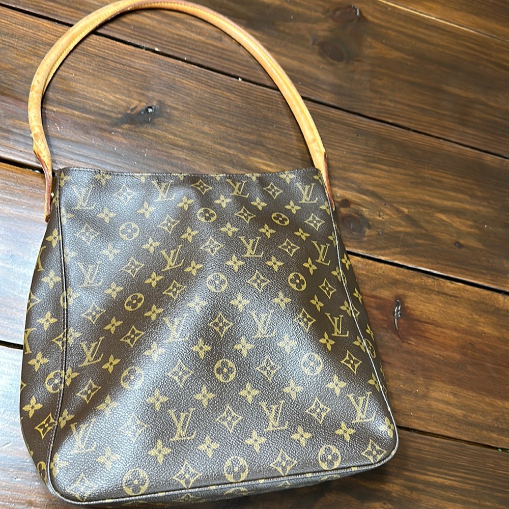 LV Purse